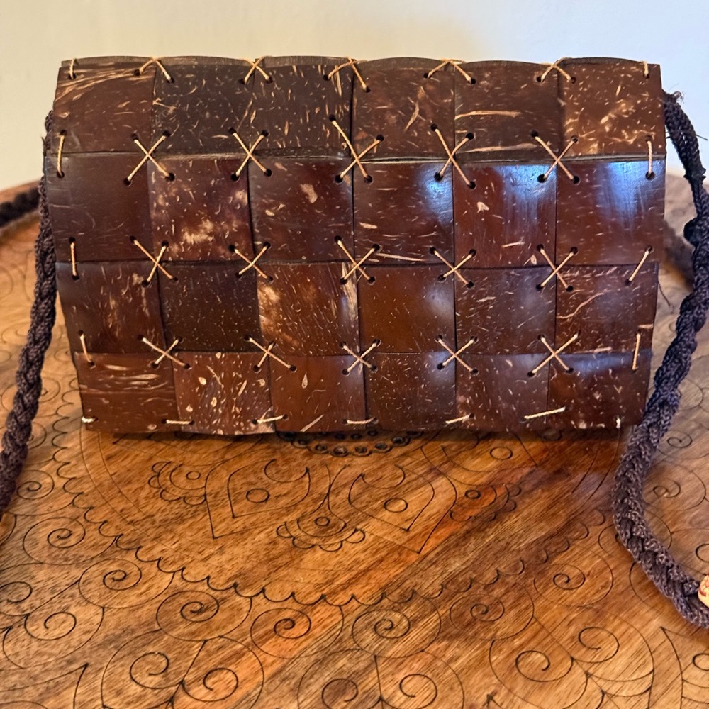 Woven Coconut Shell Crossbody Bag